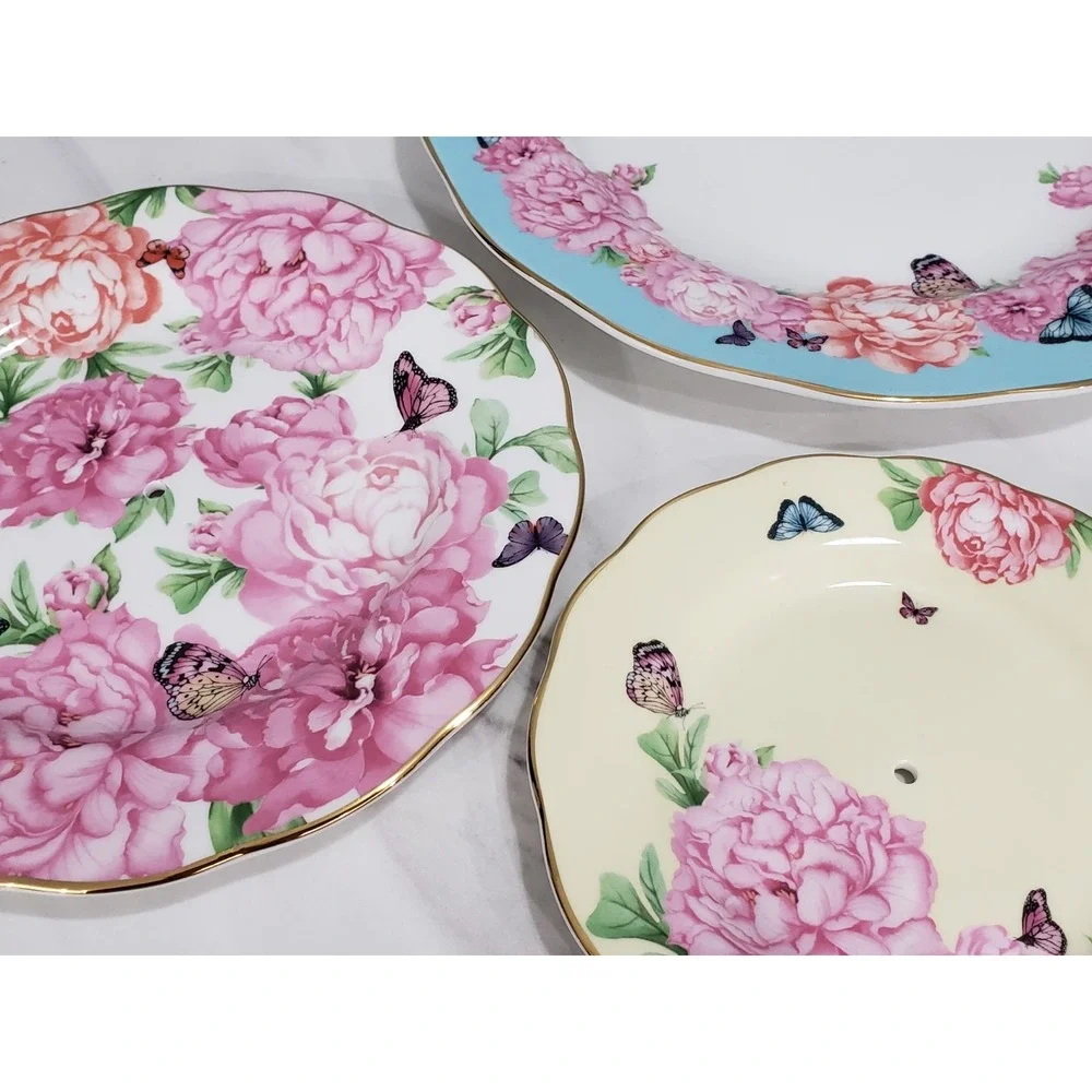 Royal Albert box shows